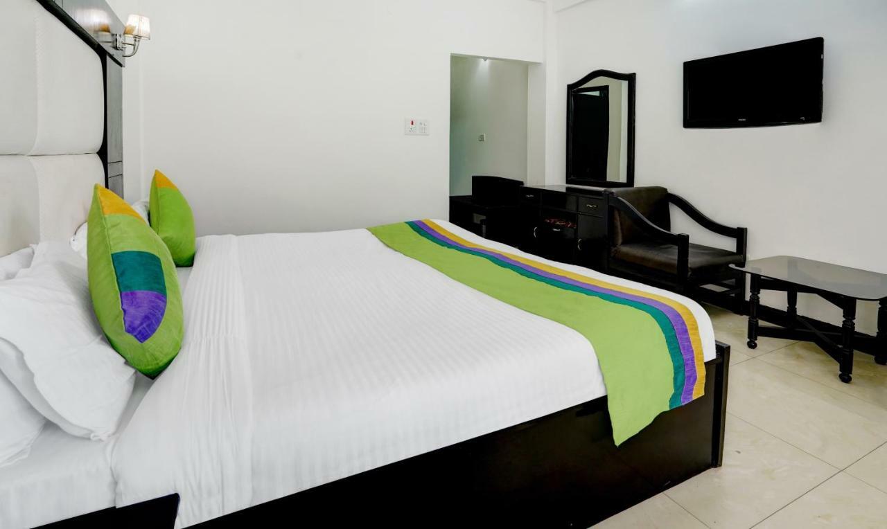 Treebo Trend Mussoorie Club Hotel Dehradun Exterior foto